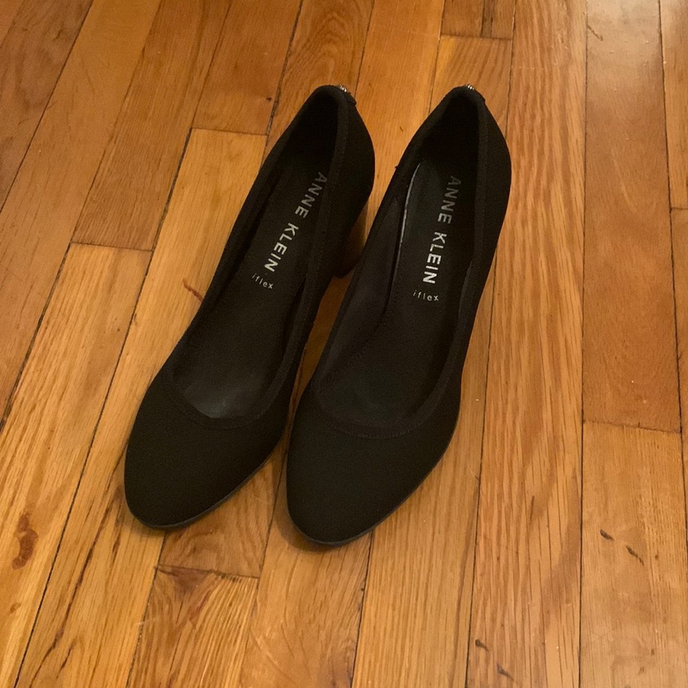 And Klein Pumps